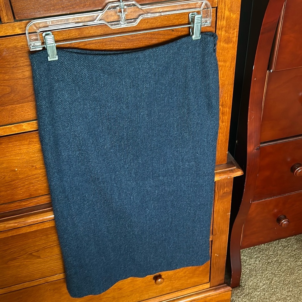 Beautiful herringbone pattern Alexander McQueen skirt